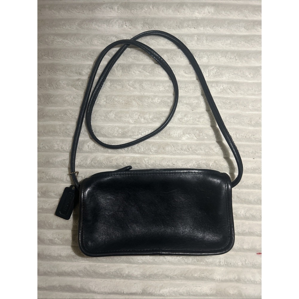 VINTAGE/ RARE COACH BLACK ZIPPERED POUCH CROSSBODY BAG/PURSE NY LEATHERWARE USA
